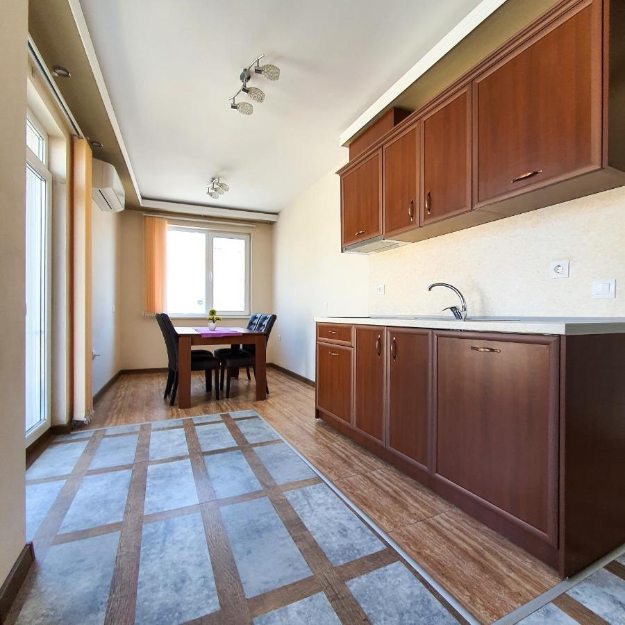 Ferienwohnung High Esteta Grand Burgas City Exterior foto
