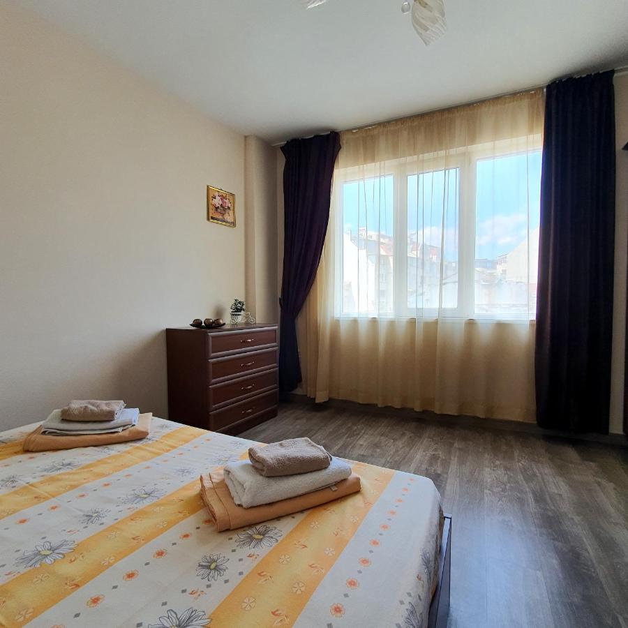 Ferienwohnung High Esteta Grand Burgas City Exterior foto